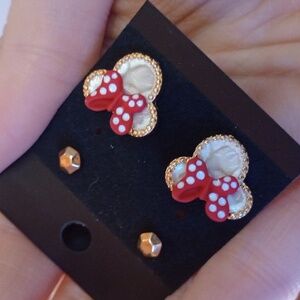 ♥️Individually $10 Or Bundle 3/$26 Disney Inspired Minnie Mouse Earrings ♥️